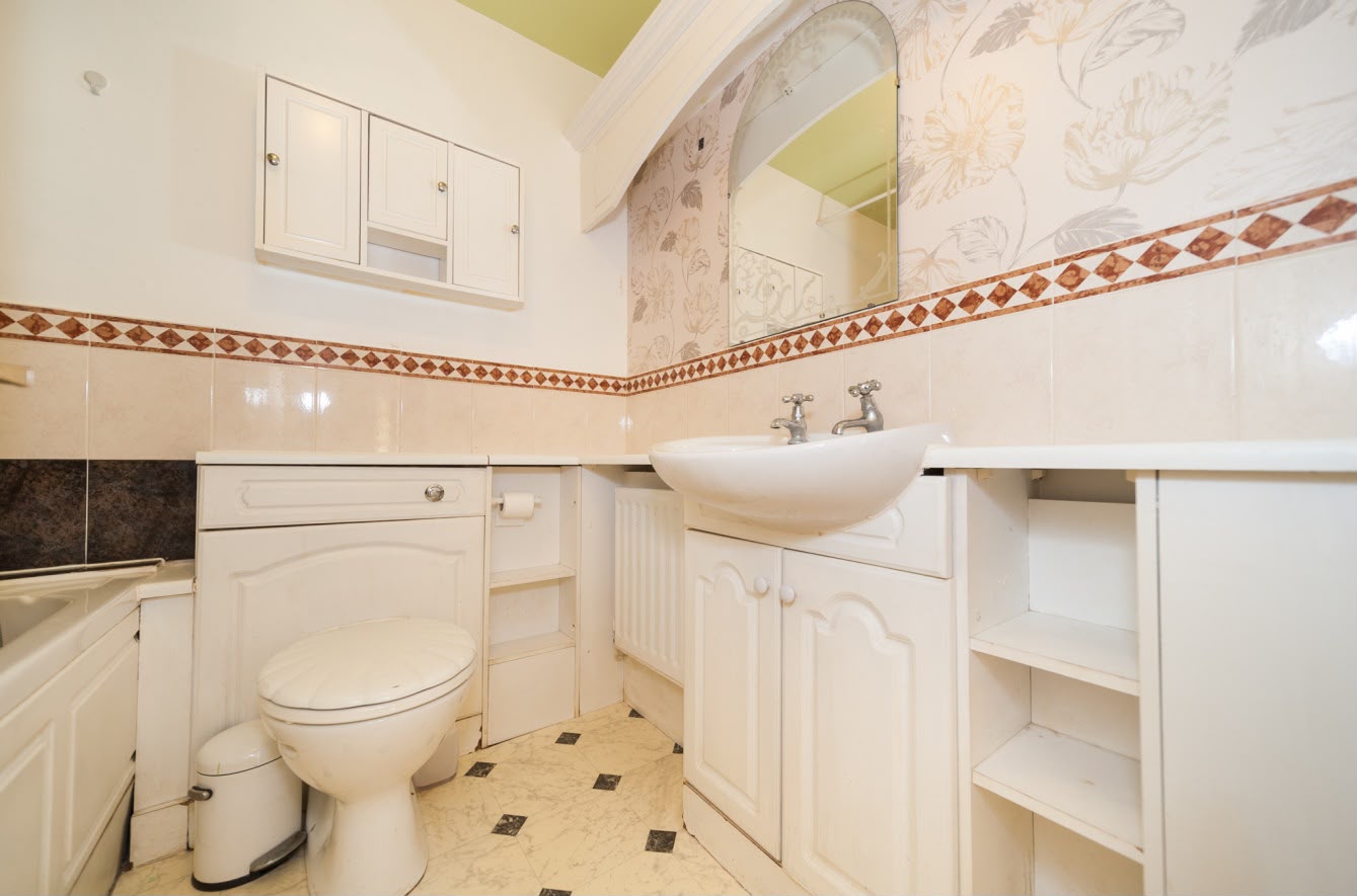 Family bathroom