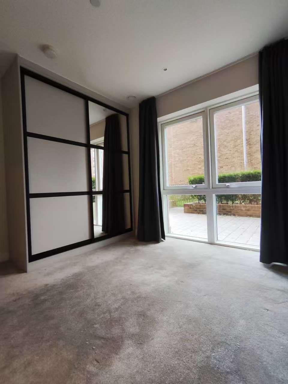 Principal bedroom