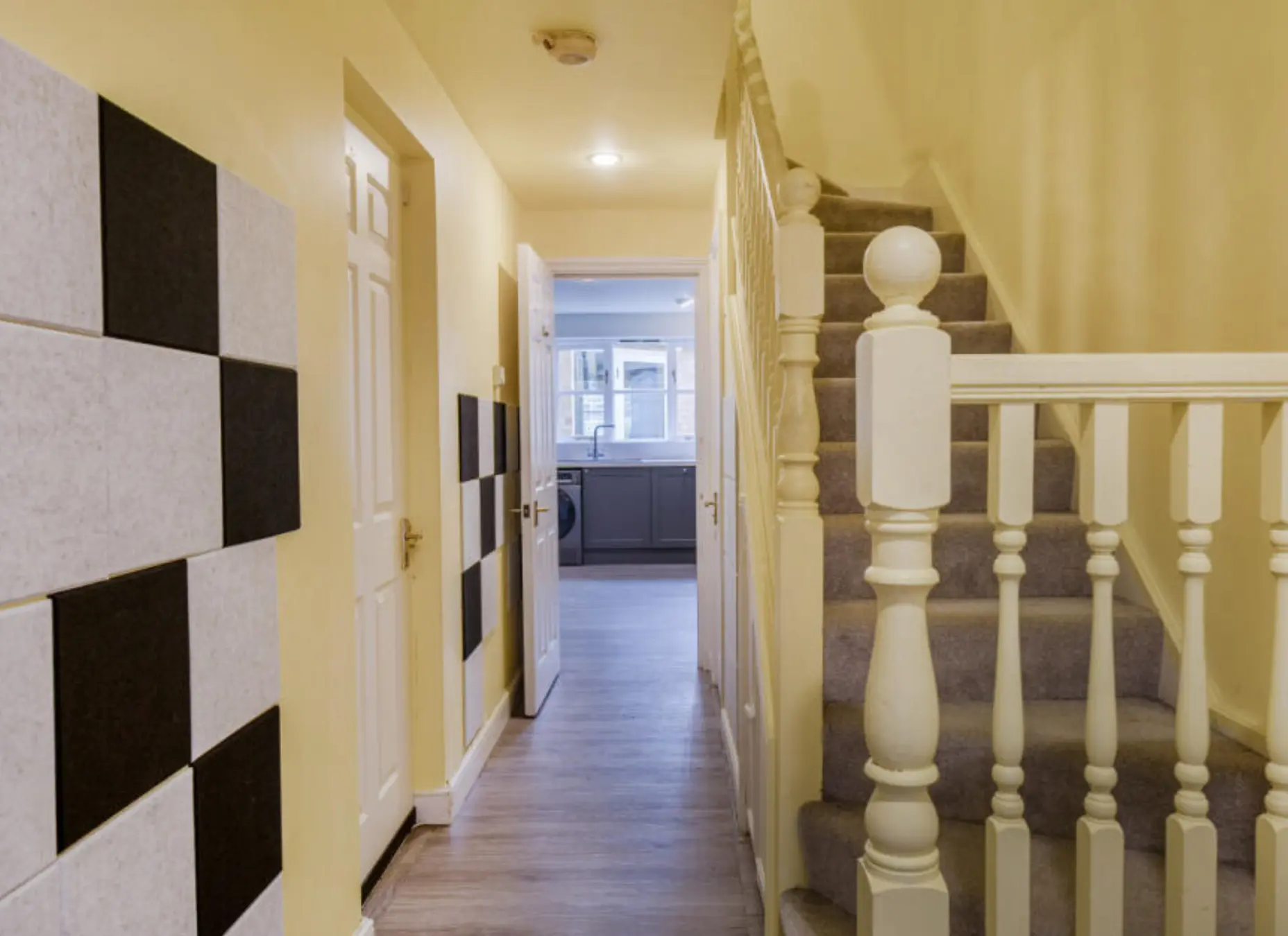 Entrance hall and staircase