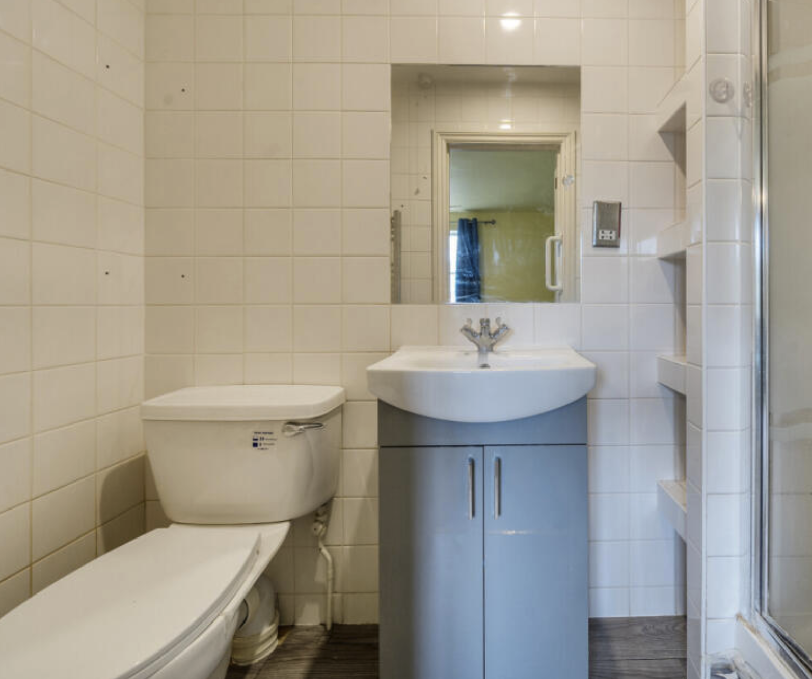 En-suite shower room